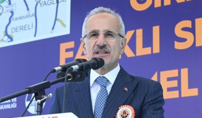 Abdulkadir Uraloğlu açıkladı: Karadeniz’e hızlı tren geliyor